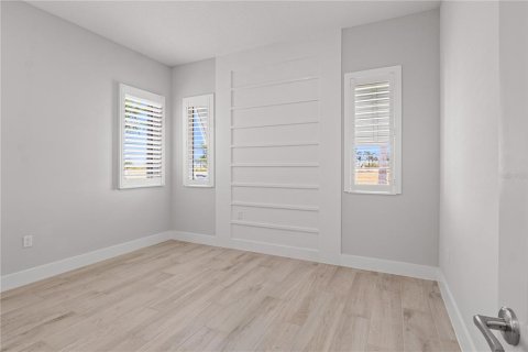 House in Bradenton, Florida 3 bedrooms, 240.43 sq.m. № 1684546 - photo 22