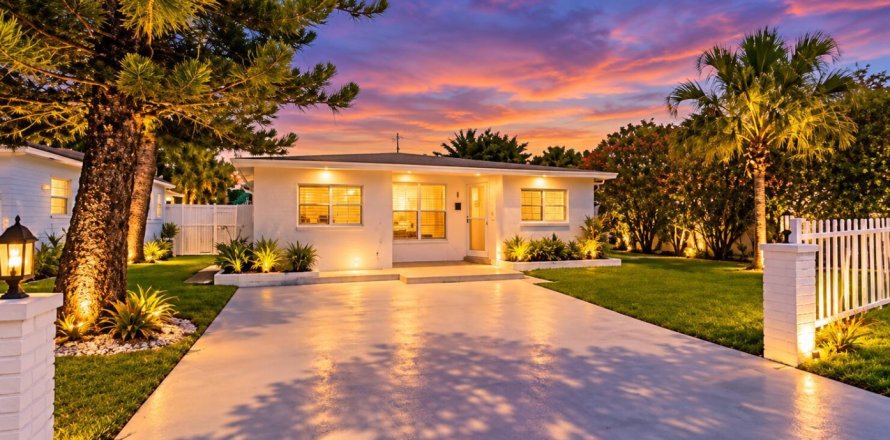 Villa ou maison à Hollywood, Floride 4 chambres, 139.35 m2 № 2383043