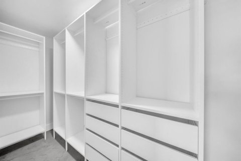 Villa ou maison à louer à Hollywood, Floride: 4 chambres, 139.35 m2 № 2383043 - photo 18