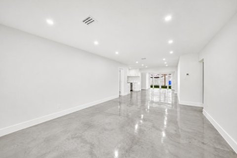 Villa ou maison à louer à Hollywood, Floride: 4 chambres, 139.35 m2 № 2383043 - photo 6