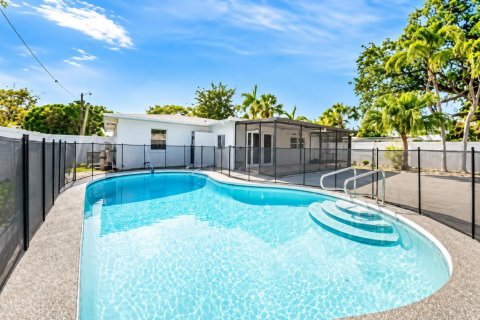 Villa ou maison à louer à Hollywood, Floride: 4 chambres, 139.35 m2 № 2383043 - photo 4