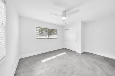 Villa ou maison à louer à Hollywood, Floride: 4 chambres, 139.35 m2 № 2383043 - photo 22