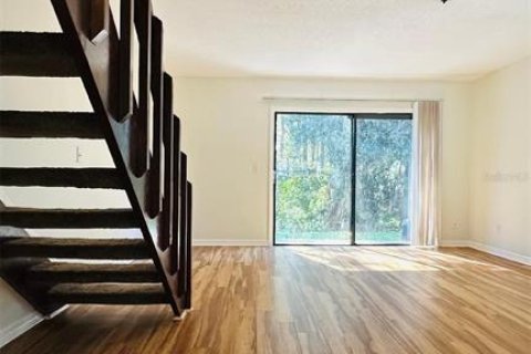 Touwnhouse à louer à Tampa, Floride: 2 chambres, 104.05 m2 № 2416798 - photo 10