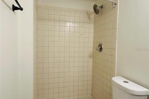 Touwnhouse à louer à Tampa, Floride: 2 chambres, 104.05 m2 № 2416798 - photo 24