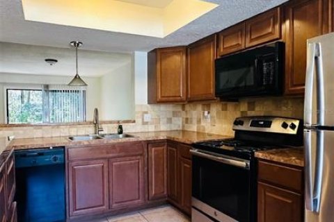 Touwnhouse à louer à Tampa, Floride: 2 chambres, 104.05 m2 № 2416798 - photo 6