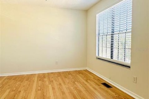 Touwnhouse à louer à Tampa, Floride: 2 chambres, 104.05 m2 № 2416798 - photo 15