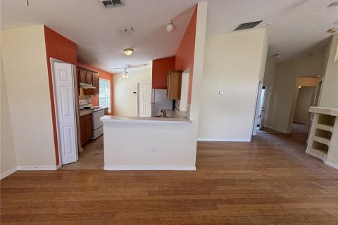 Villa ou maison à louer à Orlando, Floride: 3 chambres, 116.59 m2 № 2433561 - photo 10
