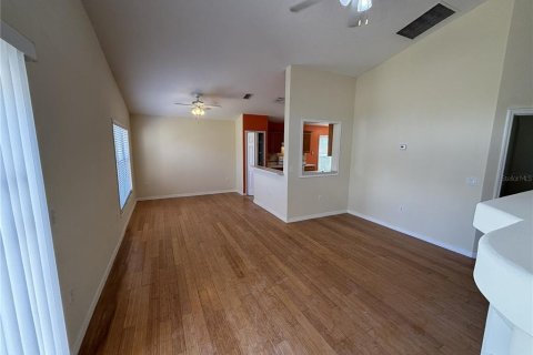 Villa ou maison à louer à Orlando, Floride: 3 chambres, 116.59 m2 № 2433561 - photo 12