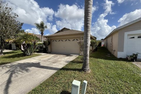 Villa ou maison à louer à Orlando, Floride: 3 chambres, 116.59 m2 № 2433561 - photo 4
