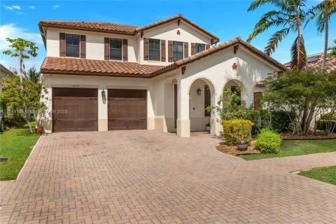 House in Cooper City, Florida 4 bedrooms, 252.69 sq.m. № 1740036 - photo 1