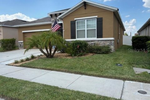 House in Winter Haven, Florida 3 bedrooms, 171.59 sq.m. № 1854040 - photo 2