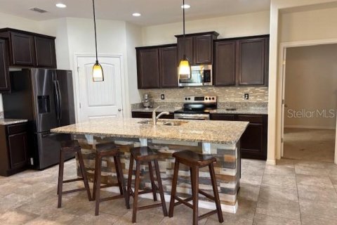 House in Winter Haven, Florida 3 bedrooms, 171.59 sq.m. № 1854040 - photo 8
