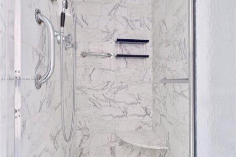 Condo in Aventura, Florida, 2 bedrooms  № 1925788 - photo 11