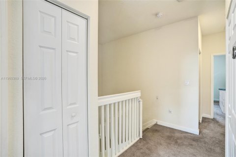 Townhouse in Hialeah, Florida 3 bedrooms, 153.29 sq.m. № 2020360 - photo 27