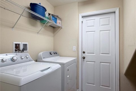 House in Kissimmee, Florida 6 bedrooms, 267 sq.m. № 2122233 - photo 24