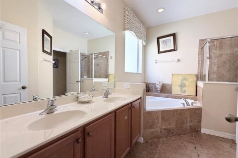 House in Kissimmee, Florida 6 bedrooms, 267 sq.m. № 2122233 - photo 11