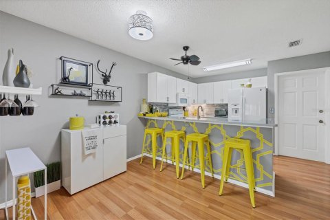 Copropriété à vendre à Sarasota, Floride: 2 chambres, 127.65 m2 № 1537980 - photo 9