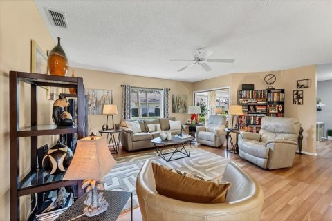 Copropriété à vendre à Sarasota, Floride: 2 chambres, 127.65 m2 № 1537980 - photo 3