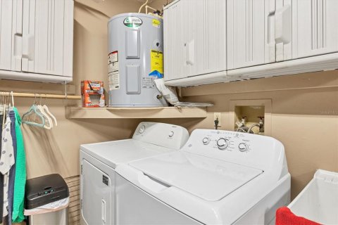 Copropriété à vendre à Sarasota, Floride: 2 chambres, 127.65 m2 № 1537980 - photo 21