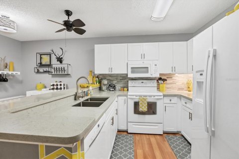 Copropriété à vendre à Sarasota, Floride: 2 chambres, 127.65 m2 № 1537980 - photo 10