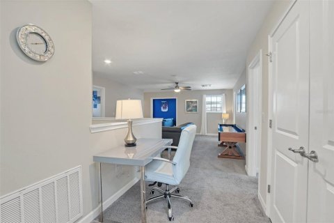 Casa en venta en Davenport, Florida, 8 dormitorios, 363.15 m2 № 2203987 - foto 30