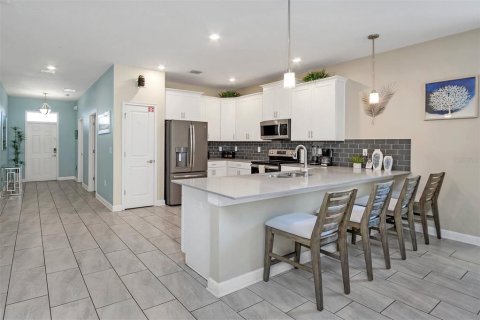 Casa en venta en Davenport, Florida, 8 dormitorios, 363.15 m2 № 2203987 - foto 7