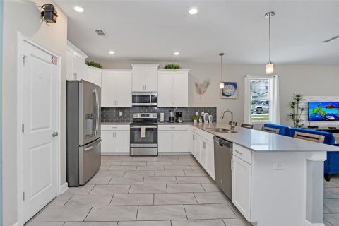 Casa en venta en Davenport, Florida, 8 dormitorios, 363.15 m2 № 2203987 - foto 6