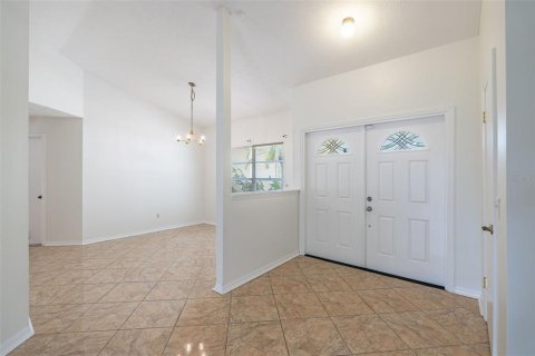 House in Valrico, Florida 4 bedrooms, 191.56 sq.m. № 1680225 - photo 5