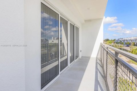 Apartamento en alquiler en Homestead, Florida, 1 dormitorio, 79.06 m2 № 2182132 - foto 9