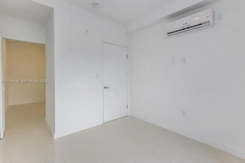 Apartamento en alquiler en Homestead, Florida, 1 dormitorio, 79.06 m2 № 2182132 - foto 5