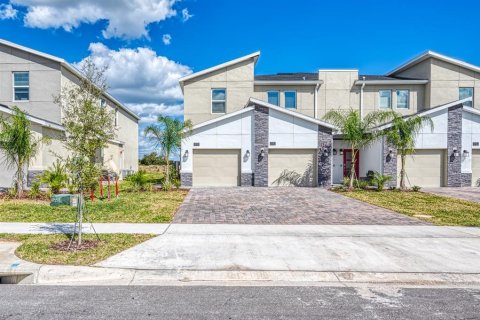 Condo in Davenport, Florida, 2 bedrooms  № 1392113 - photo 1