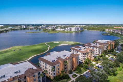 Condominio en venta en Lakewood Ranch, Florida, 3 dormitorios, 212.47 m2 № 1900784 - foto 1