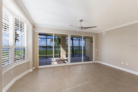 Condominio en venta en Lakewood Ranch, Florida, 3 dormitorios, 212.47 m2 № 1900784 - foto 12