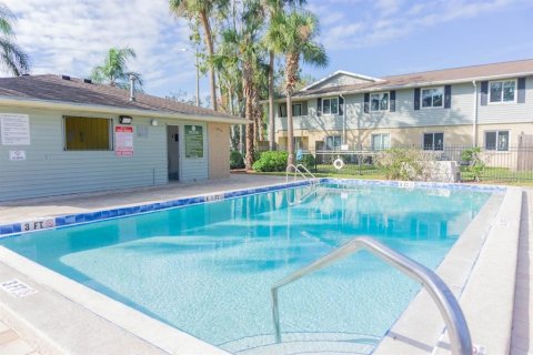 Condominio en venta en Brandon, Florida, 2 dormitorios, 85.28 m2 № 1904368 - foto 12