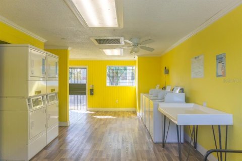 Condominio en venta en Brandon, Florida, 2 dormitorios, 85.28 m2 № 1904368 - foto 14