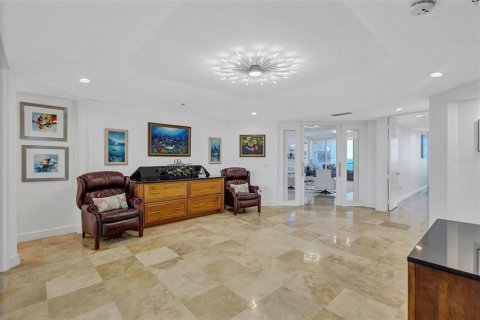 Condo in Longboat Key, Florida, 2 bedrooms № 2109547 - photo 16