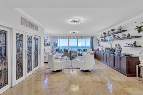 Condo in Longboat Key, Florida, 2 bedrooms № 2109547 - photo 6