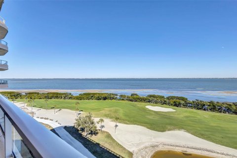 Condo in Longboat Key, Florida, 2 bedrooms № 2109547 - photo 11