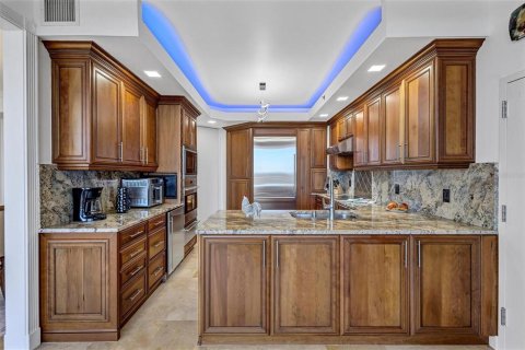 Condo in Longboat Key, Florida, 2 bedrooms № 2109547 - photo 27