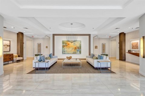 Condo in Longboat Key, Florida, 2 bedrooms № 2109547 - photo 2