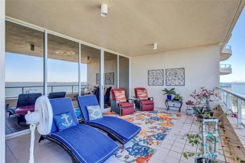 Condo in Longboat Key, Florida, 2 bedrooms № 2109547 - photo 15