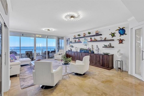 Condo in Longboat Key, Florida, 2 bedrooms № 2109547 - photo 5