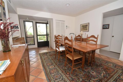 Copropriété à louer à Sarasota, Floride: 3 chambres, 119.19 m2 № 1191073 - photo 2