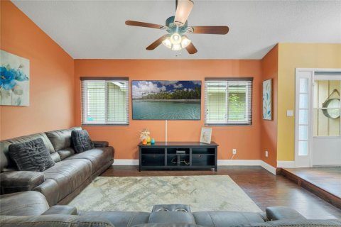 Townhouse in Winter Springs, Florida 3 bedrooms, 136.57 sq.m. № 1312495 - photo 7