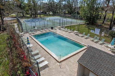 Townhouse in Winter Springs, Florida 3 bedrooms, 136.57 sq.m. № 1312495 - photo 25