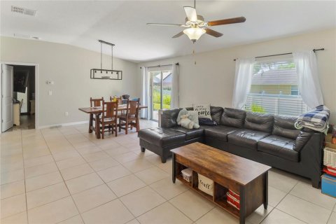 House in Ruskin, Florida 3 bedrooms, 143.07 sq.m. № 2219814 - photo 6