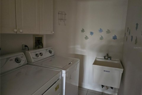 Купить виллу или дом в Сарасота, Флорида 8 комнат, 159.42м2, № 2236861 - фото 16