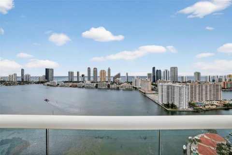 Купить кондоминиум в Авентура, Флорида 5 спален, 458.01м2, № 2025007 - фото 26