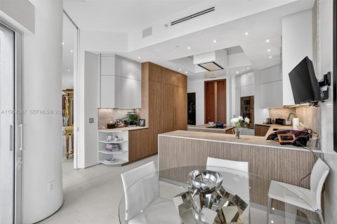 Купить кондоминиум в Авентура, Флорида 5 спален, 458.01м2, № 2025007 - фото 22