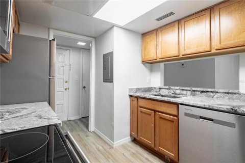 Copropriété à vendre à Casselberry, Floride: 2 chambres, 96.62 m2 № 1679433 - photo 4